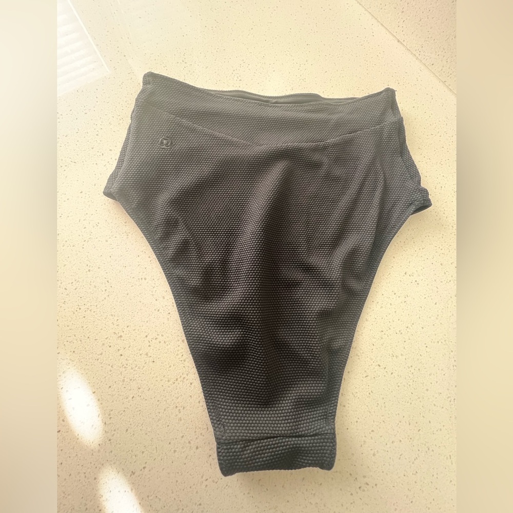 Lululemon Athletica Black High-Waisted bathing suit Bottoms